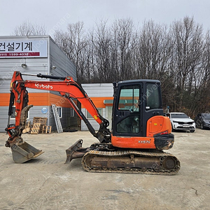 5톤 중고굴삭기 구보다 KX57 공투 19년식 판매