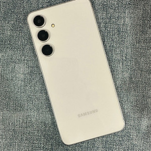 (새상품급) 갤럭시S24FE 256G 실버 24년 11월개통 53만원 판매해요