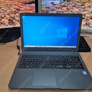 삼성노트북 2019 15.6인치 / NT550EAA / i5-8250U 팝니다.