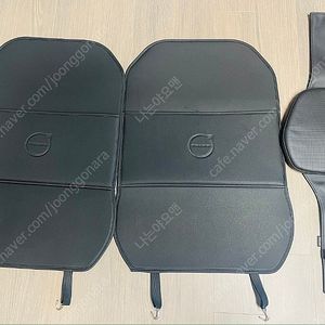 xc40 앞좌석 킥가드 풀커버, 정품헤드쿠션 일괄 판매합니다