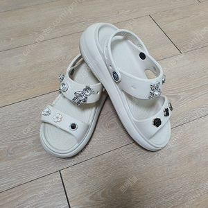 크록스 crocs 보석 지비츠 플랫폼 샌들 사이즈 W5