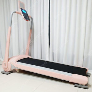 미사용새제품팝니다. 크로스엑스 런닝머신 워킹패드 워킹머신 저렴하게 팝니다.