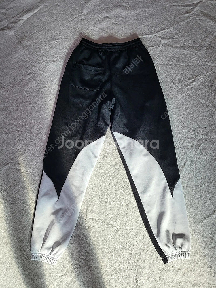 아디다스 조거팬츠 보관만하던 새것 택포 5--0