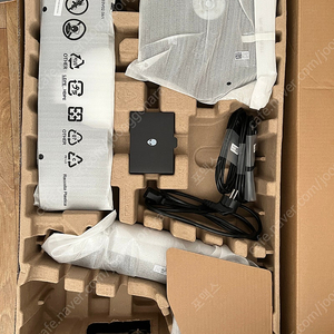 델 에일리언웨어 AW2725DF 팝니다.