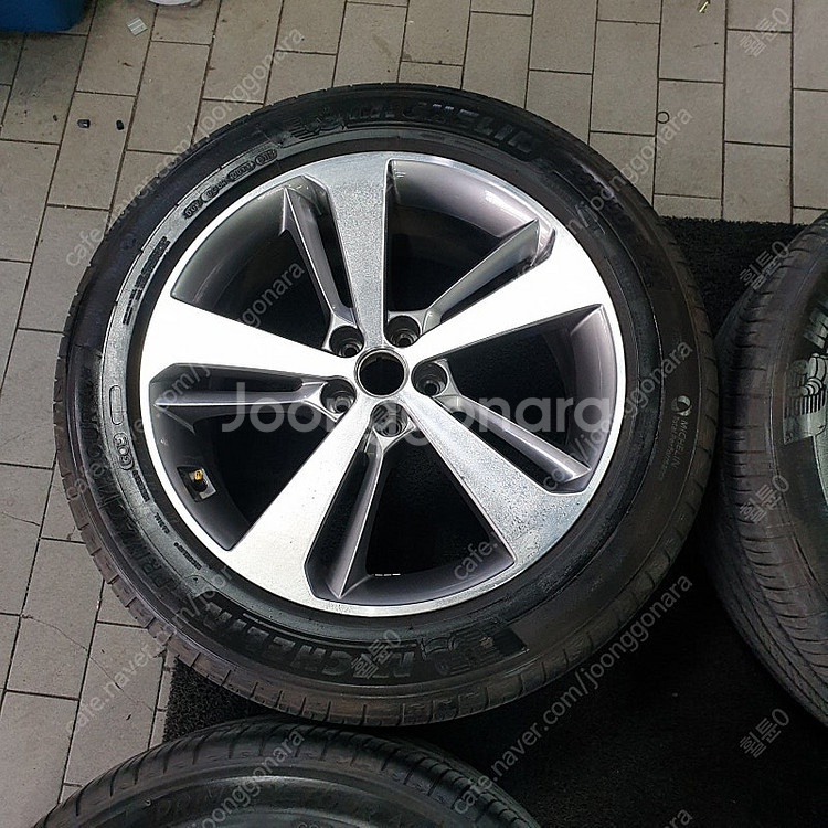 [ 추천 ] 제네시스 GV80 20인치 중고 휠 타이어...--1
