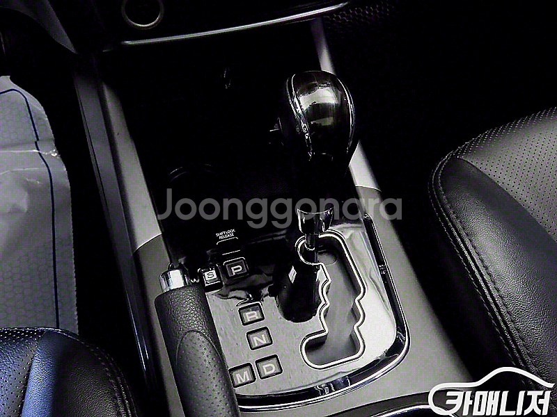 [KG모빌리티(쌍용) ]뉴코란도C 2WD 2.0 CVT...--3