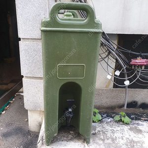 미군 캠브루 물통과 /콜맨 노스스타 가솔린 랜턴과 //코베아 가스랜턴