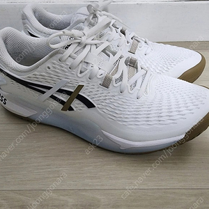 테니스화 팔아요~! 260 (젤-레졸루션 9 클레이 X BOSS(1041A458100)