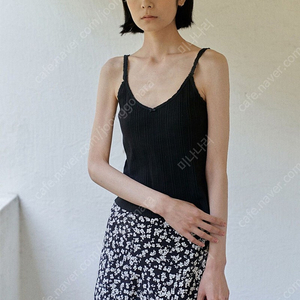 엘오61 Emi Lace Top in black
