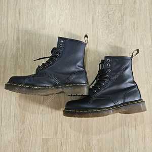 닥터마틴 1460 블랙 워커 (사이즈: UK4, EU37, KR 235~240)