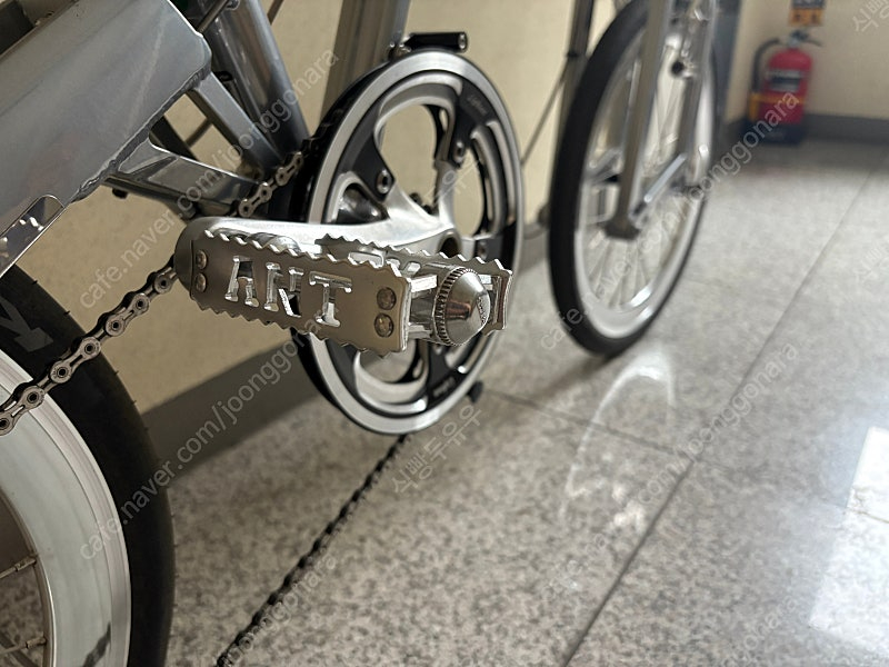 버디 birdy 클래식 실버 플래팅 미니벨로 접이식 자전거 이미지