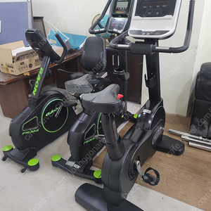 [헬스자전거] 180만원대 최고급형 클럽용 좌식싸이클 급처분 팝니다.