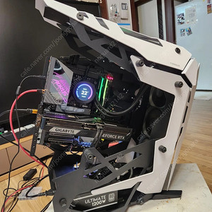 인텔 ultra 265kf....5070ti 본체 팝니다