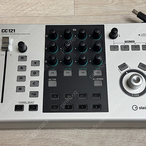 Steinberg CC121 큐베이스 컨트롤러 거의새것