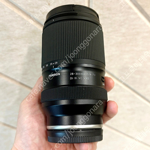 탐론 28-300mm F4-7.1 (소니 E마운트) 팝니다.