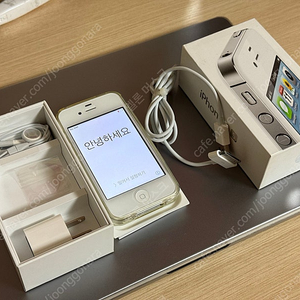 아이폰 4S 16GB 화이트 신품급