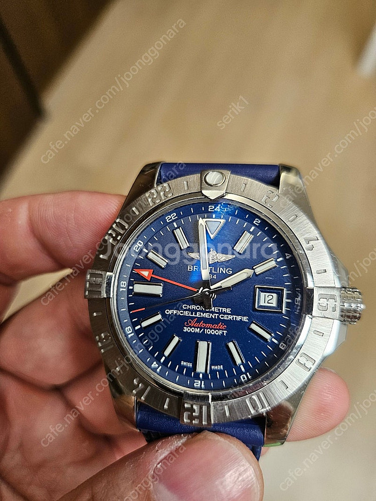 브라이틀링 어벤져 GMT 43mm--0