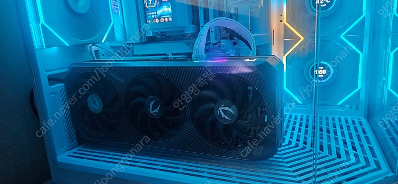 RTX5090 solid oc black팝니다