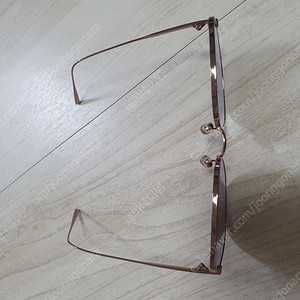 젠틀몬스터 블링08 판매합니다.
