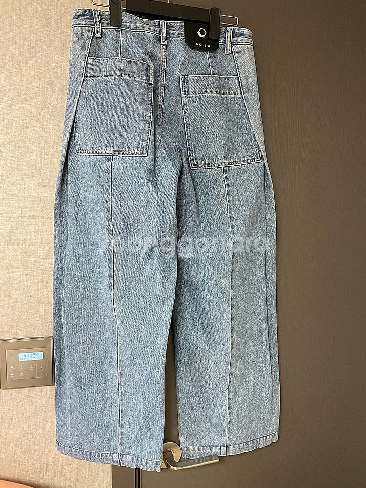 23ss 솔리드옴므 사이드턱 와이드진 30사이즈--1