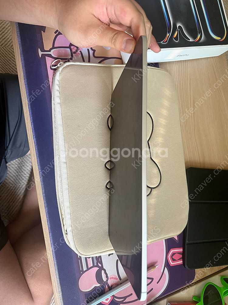 아이패드 프로 13 M4 512GB 판매합니다--4