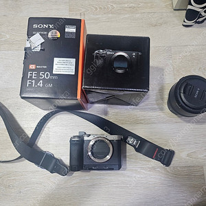 소니 a7c2 실버 민트급,50.4gm 오사금 탐론 28200
