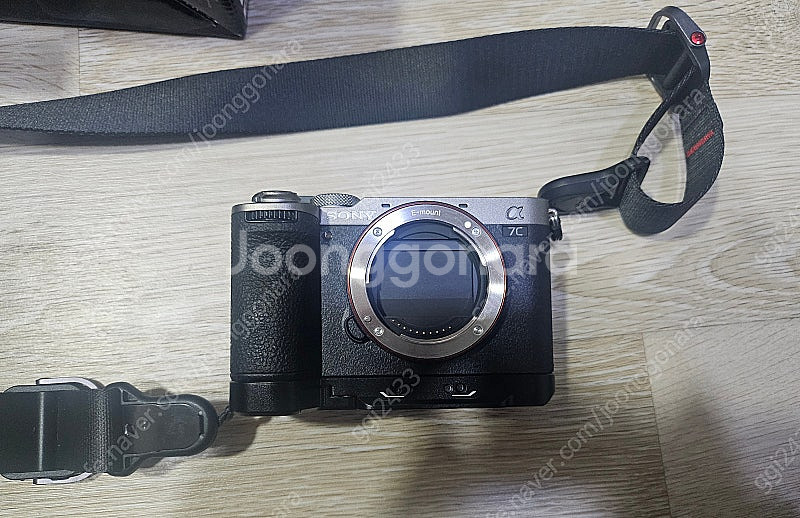 소니 a7c2 실버 민트급,50.4gm 오사금 탐론 2...--2