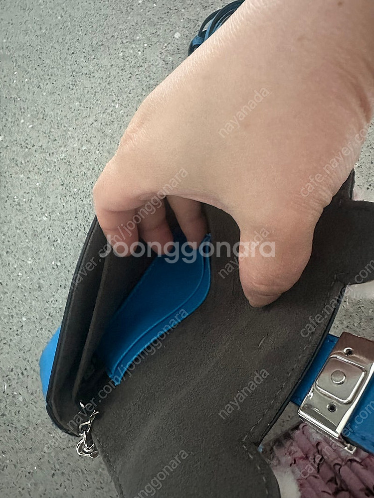펜디 마이크로 바게트백 파랑--2