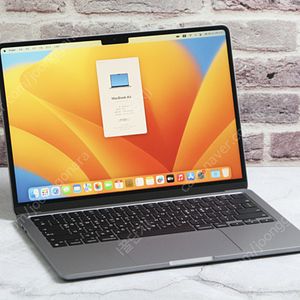 2022 맥북에어 13인치 M2 8GB SSD 256GB 그레이 MLXW3KH/A (75만원)