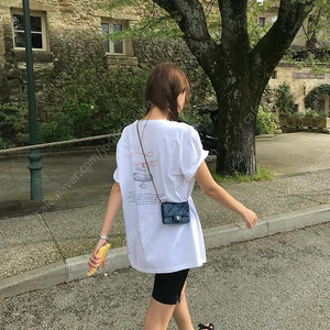 타낫 T/T Strawberry cake t-shirt (white)