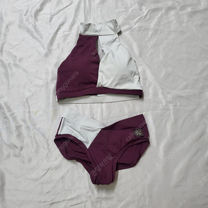 폴웨어 팝니다. S,M (켈리 핫한 끌림 에버 미뉴엣 레브몽 세트 3만5천원씩)