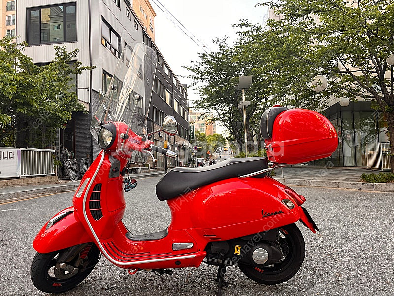 Vespa gts300--2
