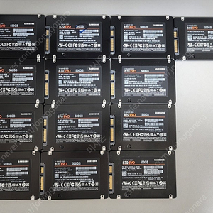 저장장치 2.5인치 SSD 삼성 870 EVO 500GB 개당4만원 13개 팝니다. (컨디션 매우 좋음)