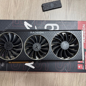 라데온 XFX RX 6950 XT MERC 팝니다.