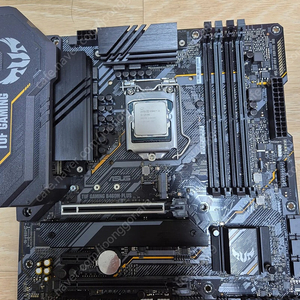 i5 10400 b460m ddr4 16g 쿨러 세트 팝니다