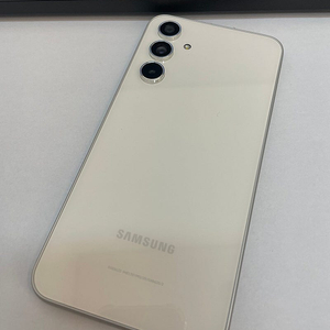 갤럭시퀀텀4 화이트 128GB 무잔상 상태좋은 중고21만팝니다.