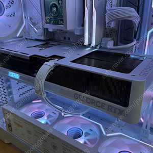 기가바이트 RTX 5070 TI AERO(에어로) 팝니다