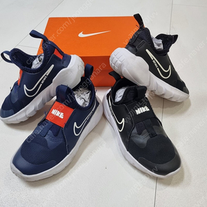 택배비포함 2개 전부 블랙/네이비 나이키 190 사이즈 190mm NIKE 나이키 플렉스 러너2 신고벗기 편한 운동화 아동화 편한 신발