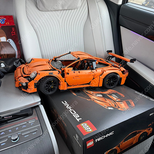 레고 테크닉 포르쉐 911 GT3 RS (42056)