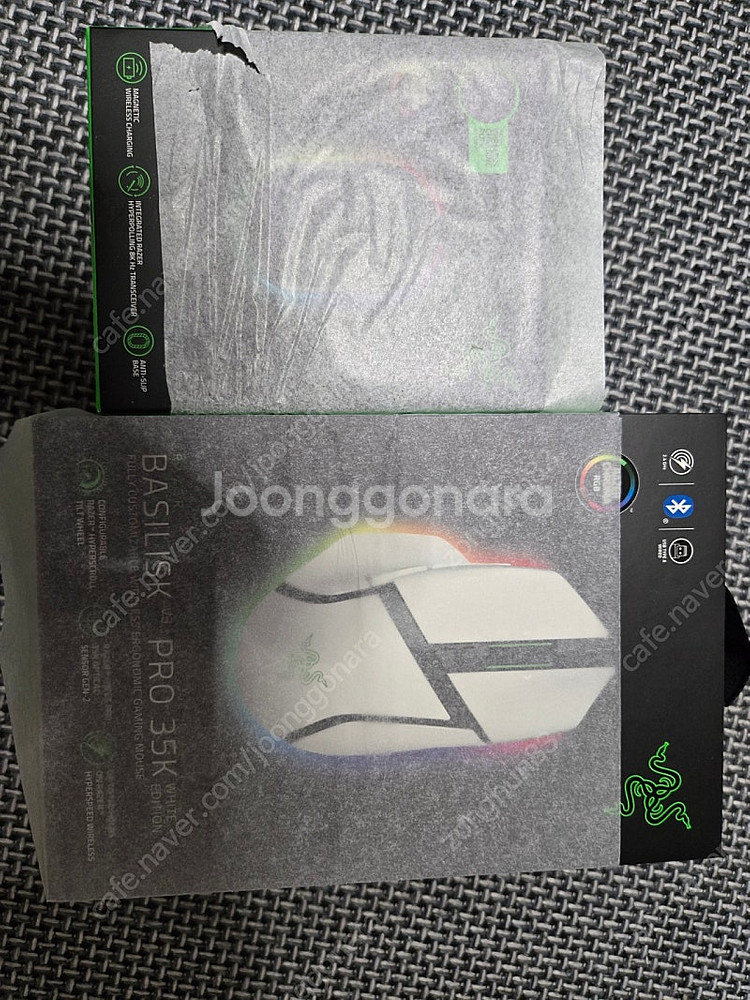 Razer Basilisk V3 Pro 35K 화이트 + Mouse Dock Pro--1