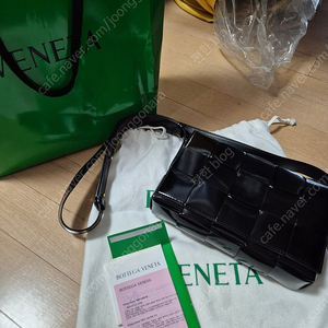 보테가베네타 카세트백 블랙