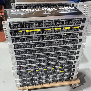 (BEHRINGER)MX882 베링거 8채널 라인믹서.분배기 A급