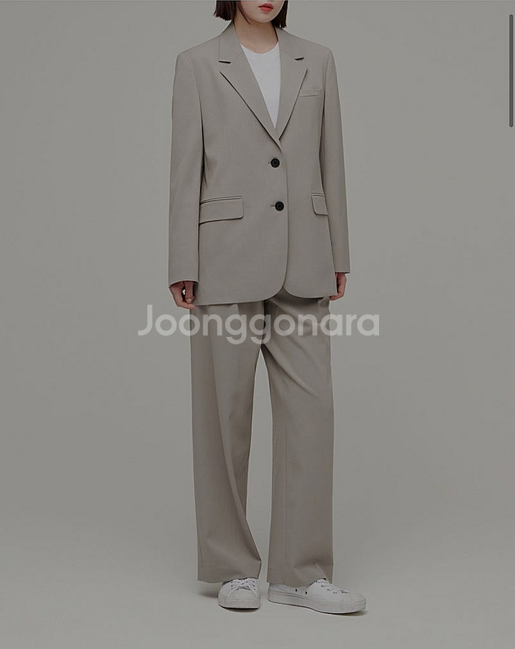 [미착용 새상품/정가84,000원] 무신사 우먼즈 오버사이즈 블레이저 (라이트베이지/XS)--1