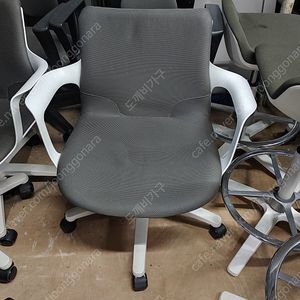 [판매] A급 퍼시스회의용의자 시디즈에가의자 판매합니다.