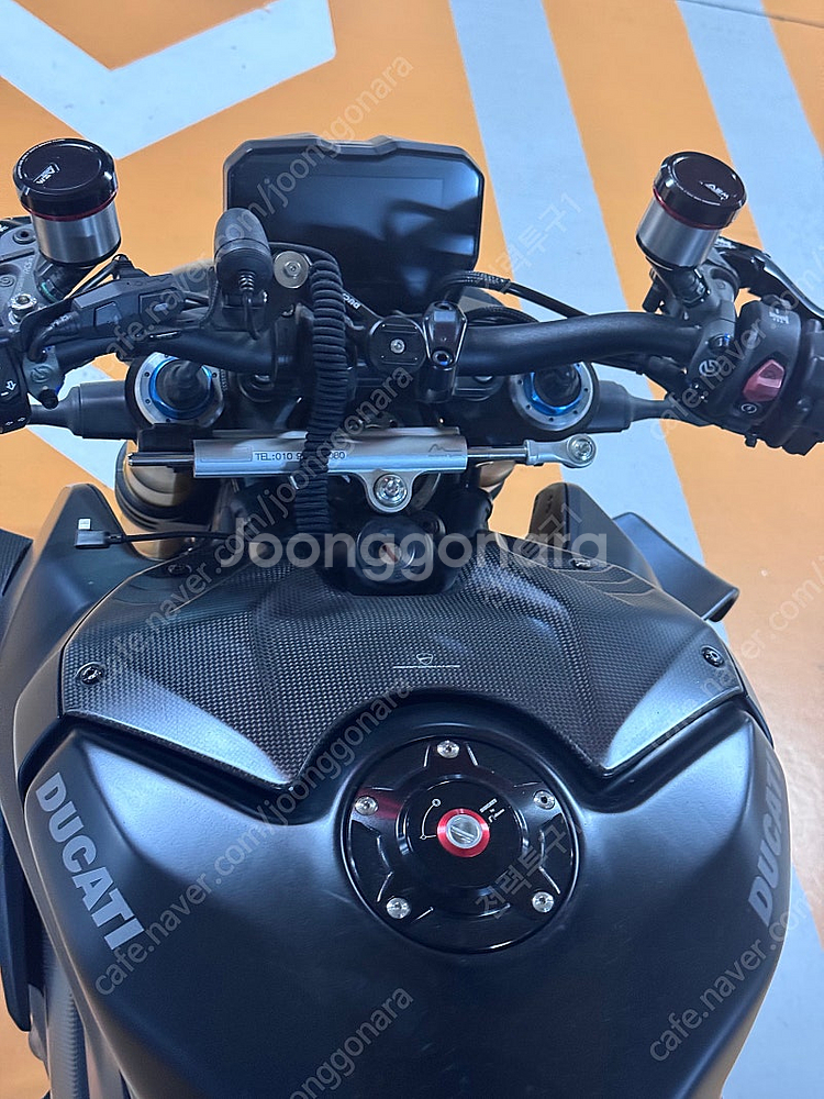 두카티 스트리트 파이터 V4s 떼르,건식,카본휠 440...--9