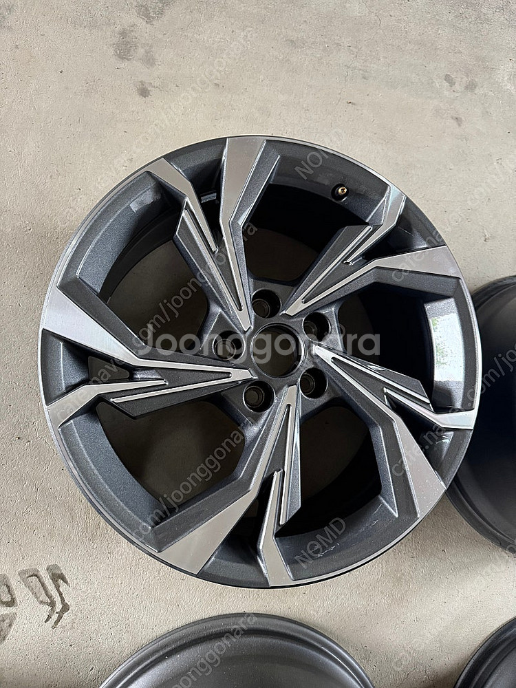 아우디 A3 8Y 40TFSI 프리미엄 순정휠 한셋트 ...--3