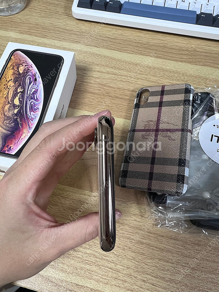 아이폰 xs 64gb 골드--3