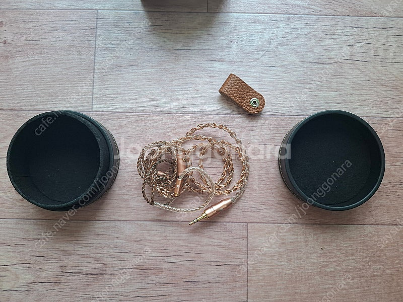 유선이어폰케이블 pure4 mmcx 3.5mm와 4.4mm 하자 있는거 팝니다--4