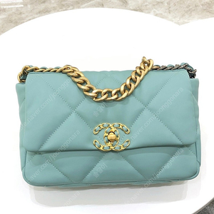 샤넬19백 미듐 민트