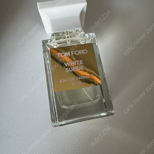 톰포드 화이트스웨이드 50ml 판매합니다